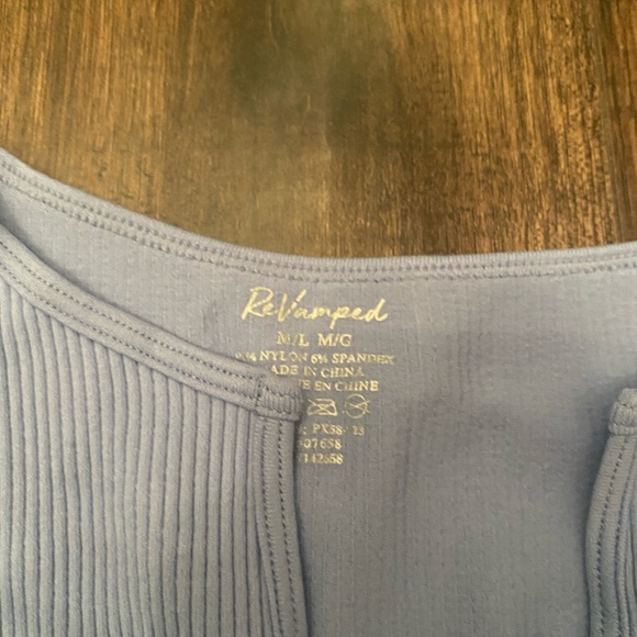 Light blue Croptop - Picture 3 of 3